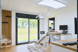 Cabinet d'orthodontie modulaire - Salle de soins