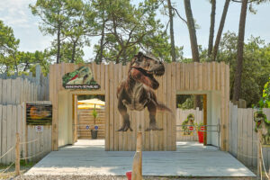 Dino's Park - Espace d'accueil modulaire - Bardage bois